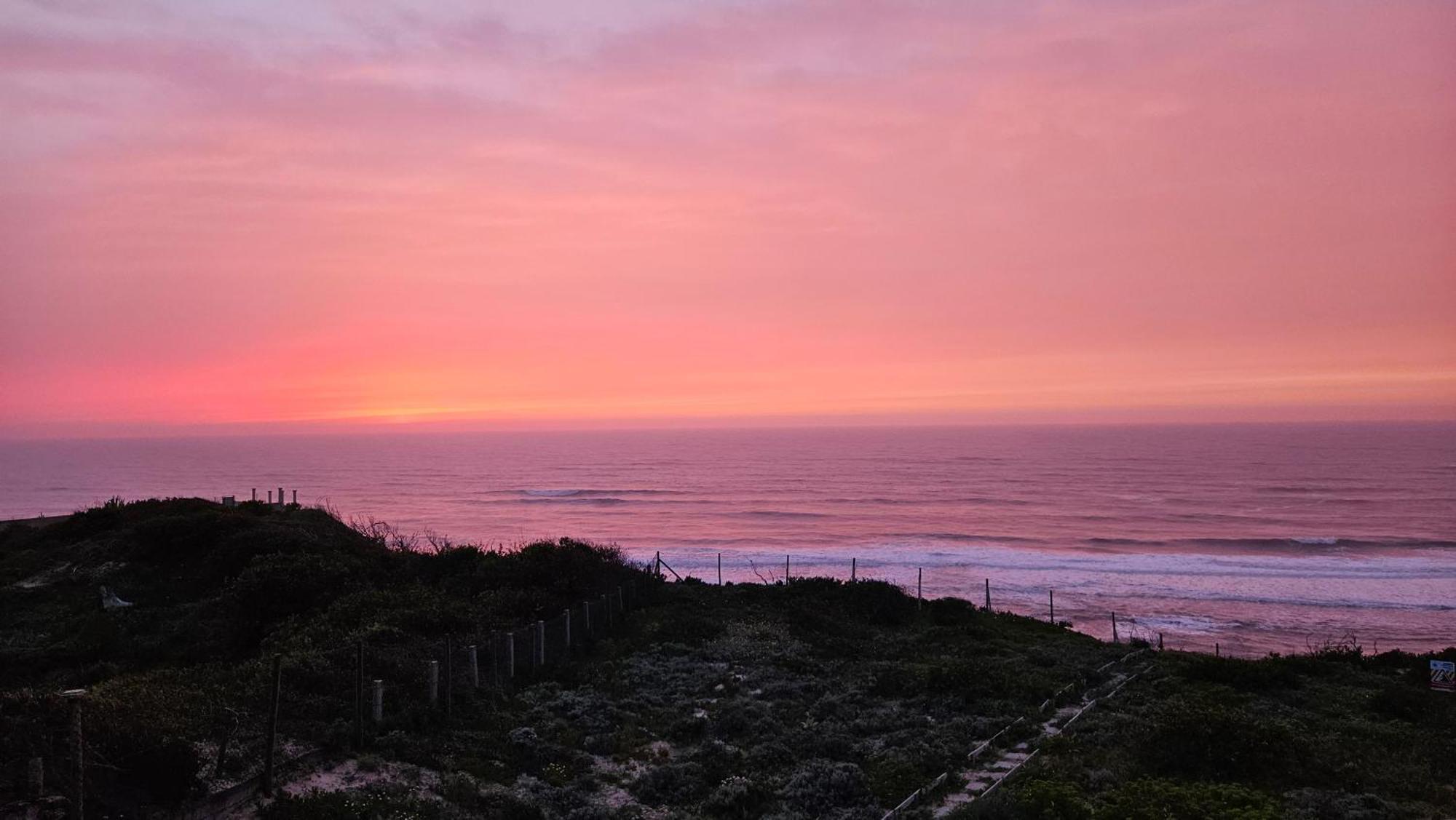 Nazare Uninterrupted Views And Sounds Of The Sea Pataias Exterior foto